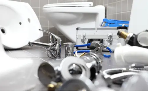 plombier perpignan - matériel de plomberie dans une salle de bain