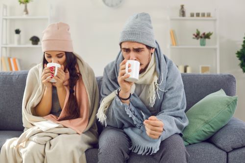 Chauffagiste Nancy - Un couple n'a plus de chauffage et se réchauffe.