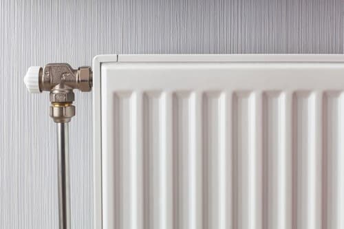 chauffagiste Décines-Charpieu - un radiateur neuf