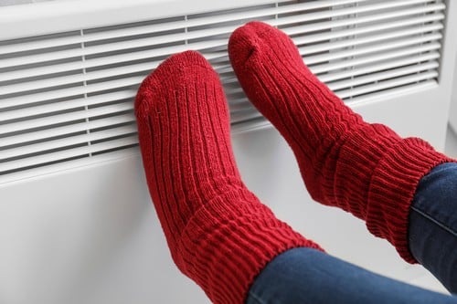 chauffagiste Joué-Lès-Tours - Le radiateur réchauffe les pieds