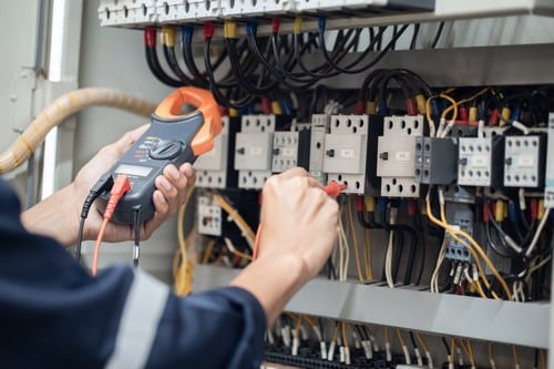 électricien Gujan-Mestras - Entretien d'un tableau électrique par un électricien