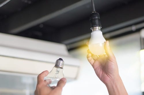 électricien Houilles - Changement d'une ampoule par un artisan électricien