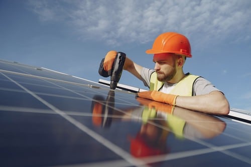 électricien Saint-Cloud - Installation d'un panneau solaire par un électricien