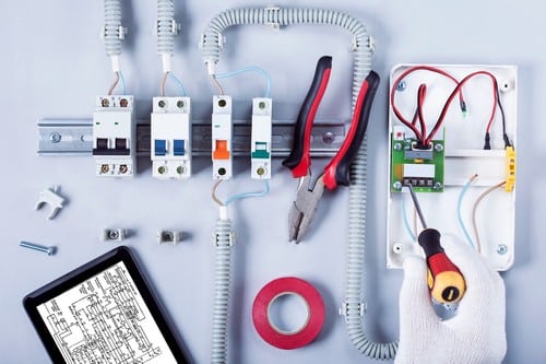 électricien-Six-Fours-les-Plages- les bons artisans-différents outils d'électricien