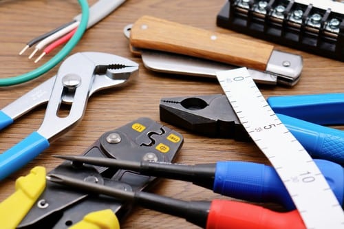 électricien Villemomble - les bons artisans - outils d'électricien