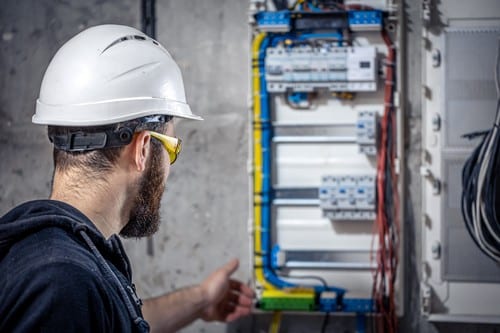 électricien Villeneuve-le-Roi - Entretien d'un tableau électrique par un électricien