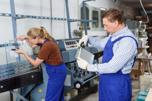 vitrier Maisons-Laffitte - Deux vitriers en plein travail