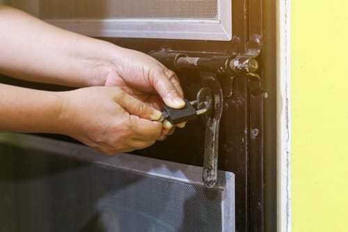 Serrurier Le Perreux-sur-Marne - les bons artisans - ouverture d'un cadenas