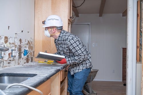 Electricien Sequedin - les bons artisans - électricien sur un chantier