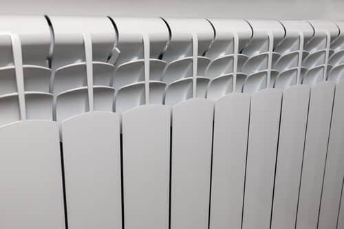 chauffagiste Saint-Louis - Un radiateur en pleine maison