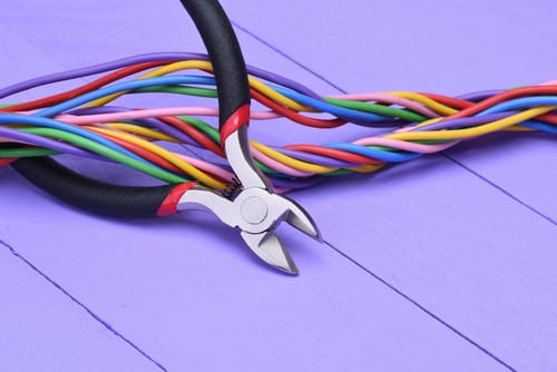 électricien Cassis - Préparation de fil électriques