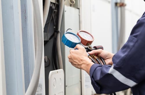 Climatisation Brétigny-sur-Orge - les bons artisans - intervention avec un manodétendeur