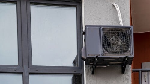 Climatisation Poissy - les bons artisans - unité de climatisation extérieure