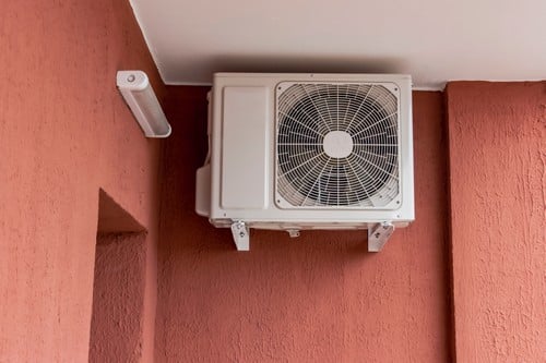 Climatisation Vénissieux - les bons artisans - unité de climatisation extérieure