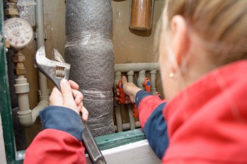 Plombier Cernay - les bons artisans - intervention sur tuyauterie