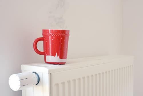 chauffagiste Yzeure - Un kawa sur un radiateur