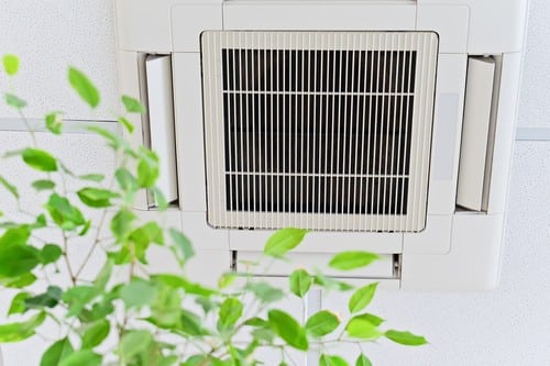 climatisation Gagny - un conduit de ventilation dans une entreprise