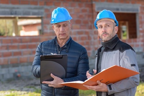 Electricien Louviers - les bons artisans - électricien sur un chantier