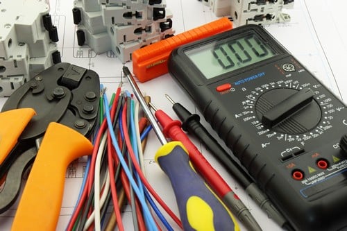 Electricien Orthez - les bons artisans - matériel d'électricien