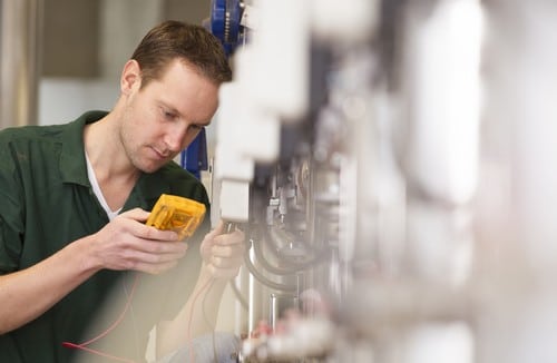 Electricien Roquebrune-sur-Argens - les bons artisans - électricien en intervention