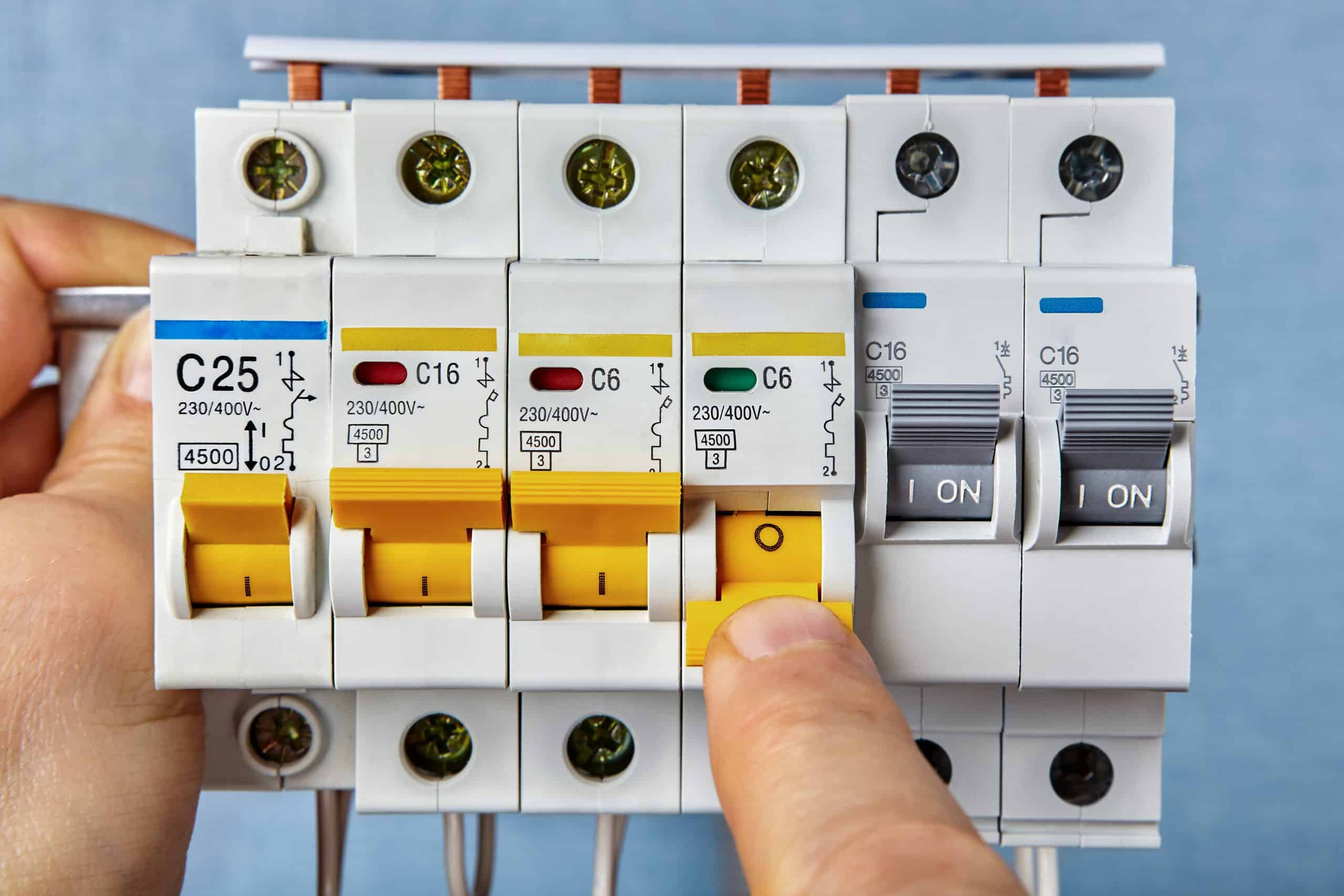 Disjoncteurs électriques & différentiels - Professionnels