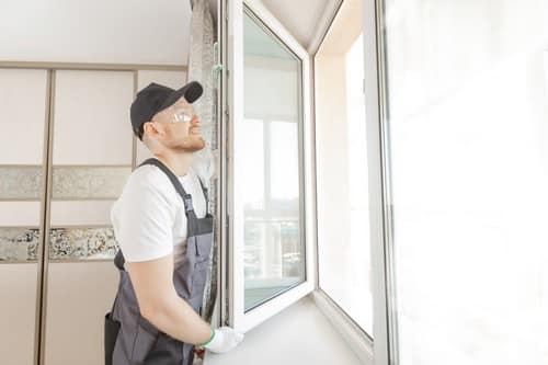 Vitrier Saverne - les bons artisans - intervention sur une fenêtre