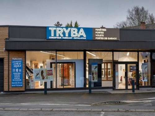 Un magasin tryba gris