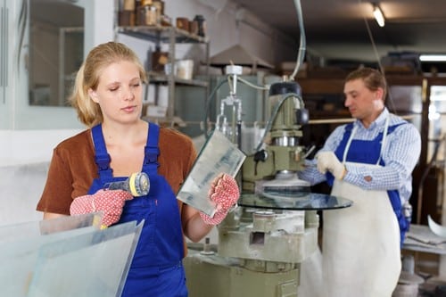 vitrier Ambérieu-en-Bugey - Deux vitriers dans l'usine