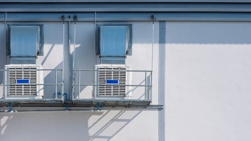 Climatisation Aussonne - visuel de climatiseurs sur le mur d'un bâtiment