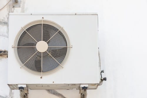 Climatisation Cap d'Ail - visuel d'un climatiseur devant un mur blanc