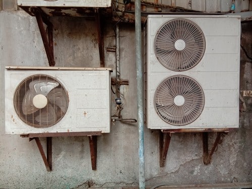 Climatisation Caromb - les bons artisans - climatisation extérieure