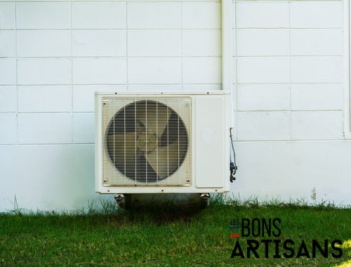 Climatisation Cournonterral - visuel d'un climatiseur dans un jardin