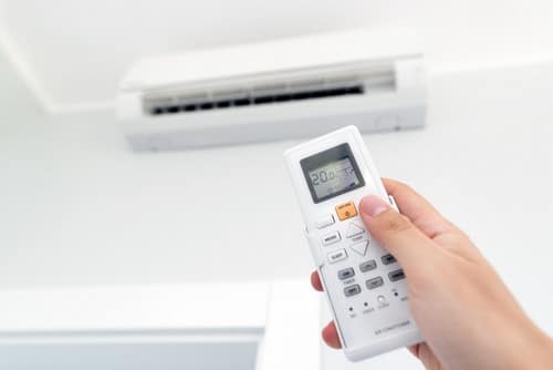 Climatisation Escalquens - les bons artisans - télécommande de climatisation