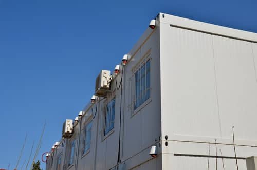 Climatisation La Tour d'Aigues - visuel de climatiseurs sur un bâtiment