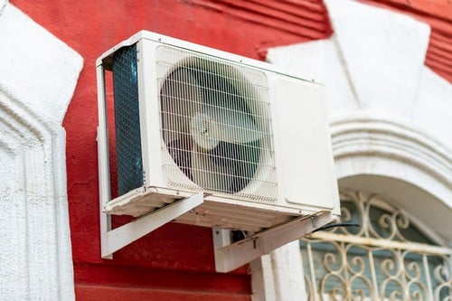 Climatisation La Turbie - les bons artisans - unité de climatisation extérieure